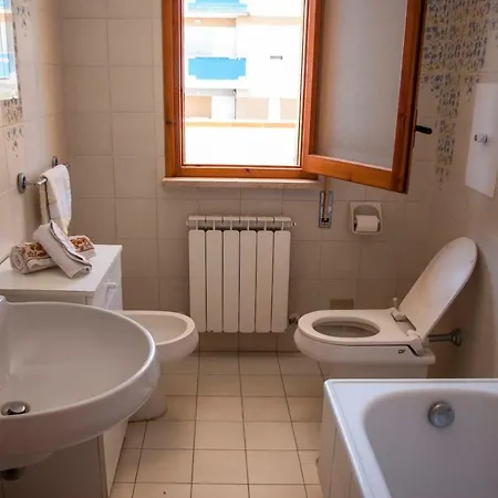 Di Antonio Fronte Mare 公寓