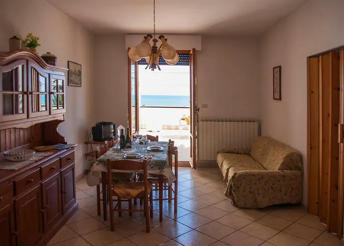 Di Antonio Fronte Mare Apartman *